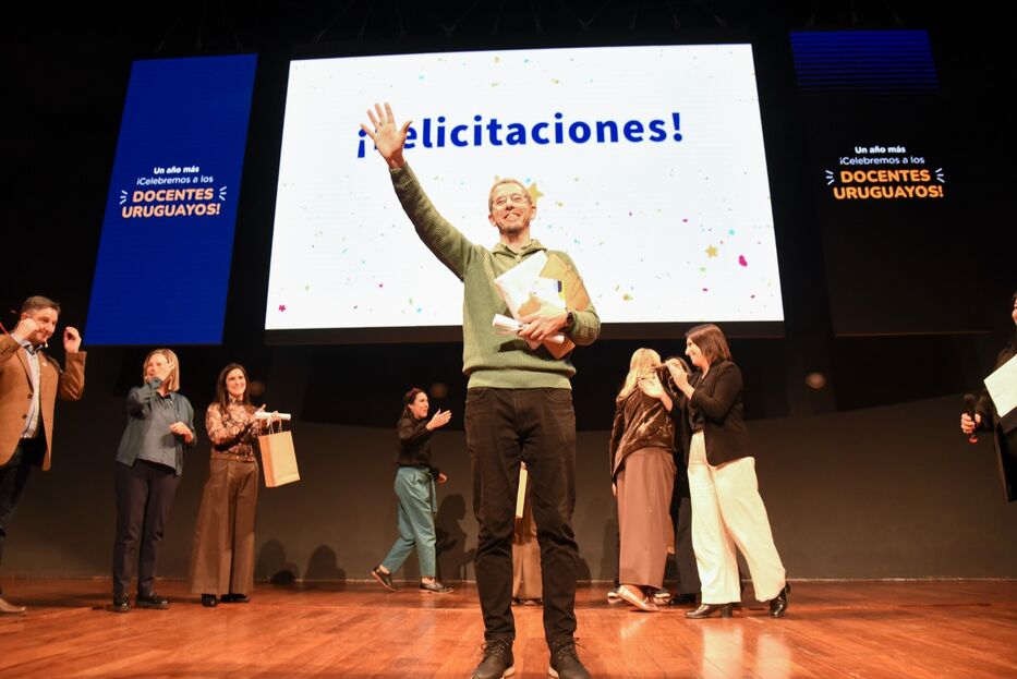 Profesor de Puntas de Manga ganó el Premio ReachingU al docente uruguayo 2026
