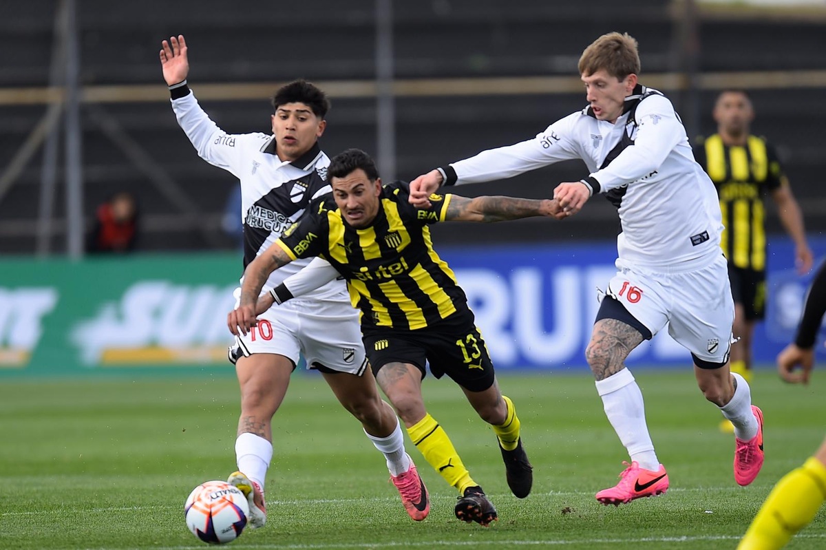 Darias se lesionó y quedó afuera de la convocatoria de Peñarol ante Cerro: qué se sabe