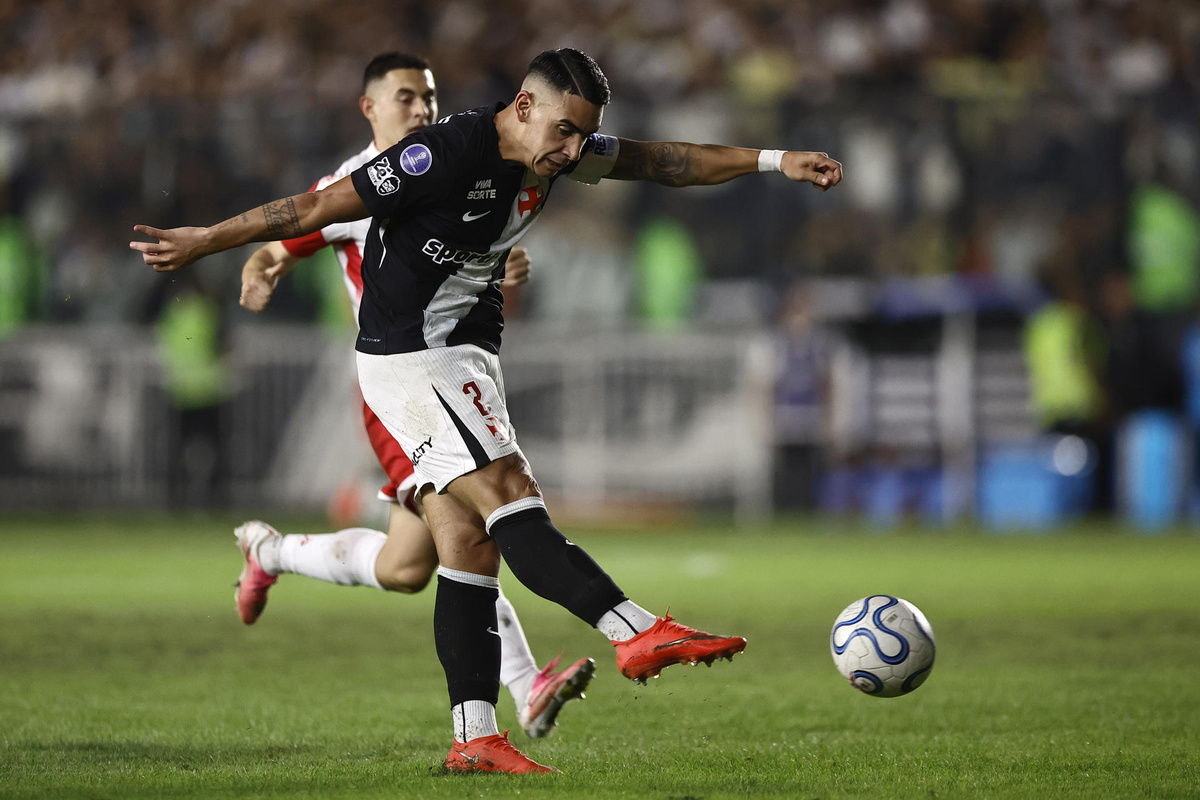 Sudamericana: Pumita Rodríguez y Saldivia asistieron para Vasco da Gama, que pasó a semis