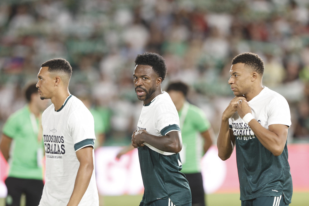 Estalló polémica con Vinícius y Mbappe ante gesto por inmigrantes ilegales: ¿qué hicieron?