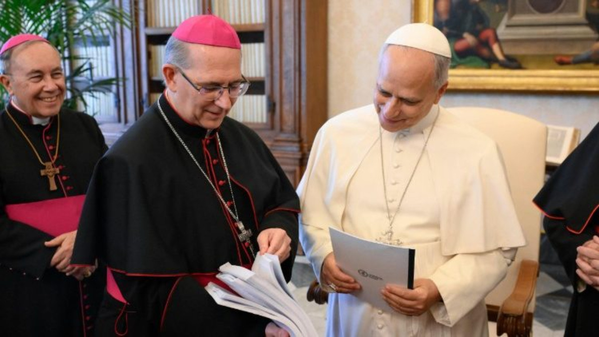 Papa León XIV recibió mensajes, dibujos y cartas de los uruguayos antes de su visita