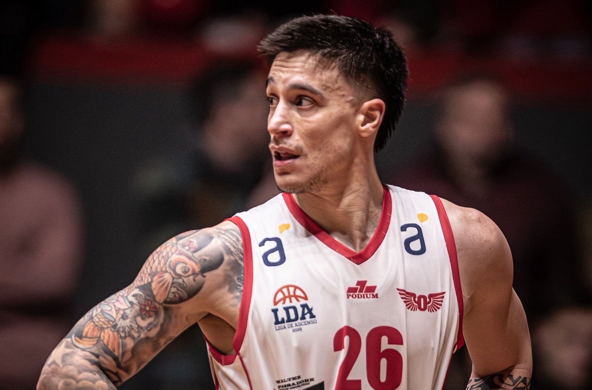 Básquet: Olimpia derrotó a Verdirrojo a domicilio y quedó a un triunfo del ascenso