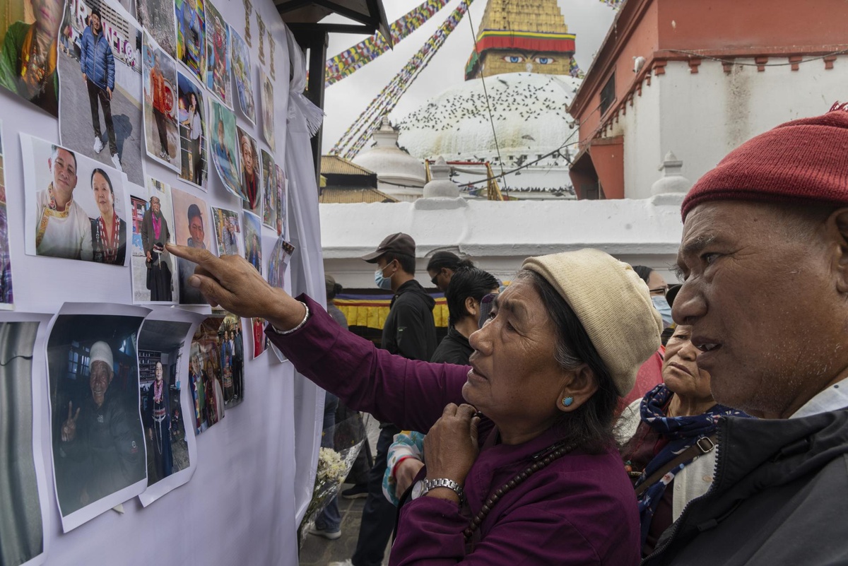 Nepal reporta 1.451 muertos y 5.800 desaparecidos 25 días después del aluvión del Himalaya