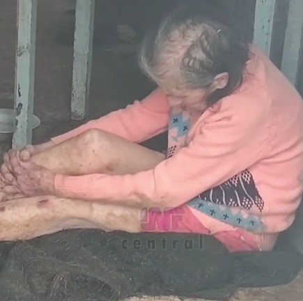 La encontraron sola a los 90 años: vecinos claman por una adulta mayor sin red ni familia