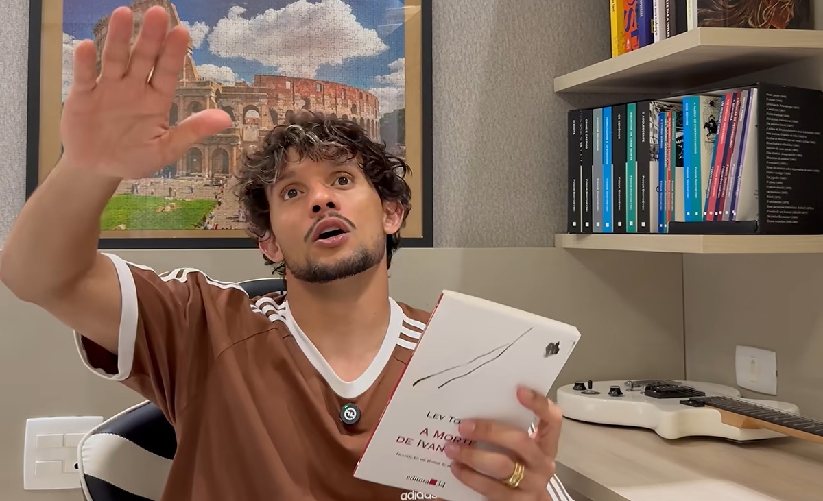 Brasil: famoso jugador se convirtió en influencer literario y disparó ventas de un clásico