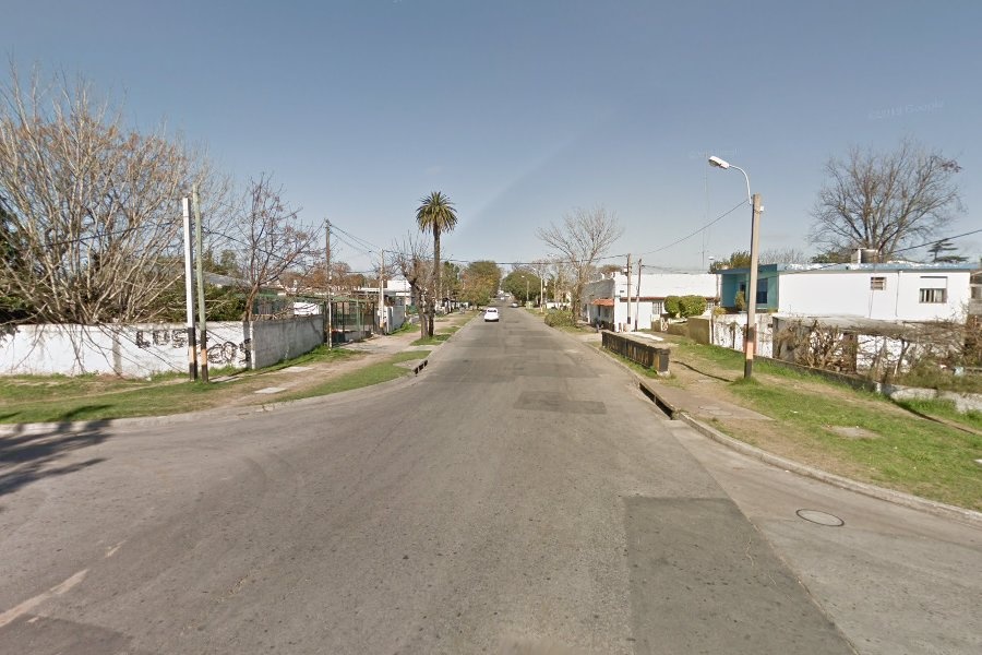 Motociclista murió tras chocar con un auto en Ituzaingó; copiloto sufrió fractura expuesta