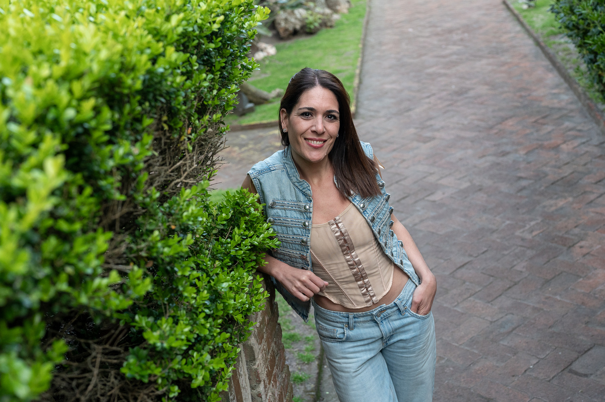 Lucía de León: “Creo en la tontería como un camino de iluminación”
