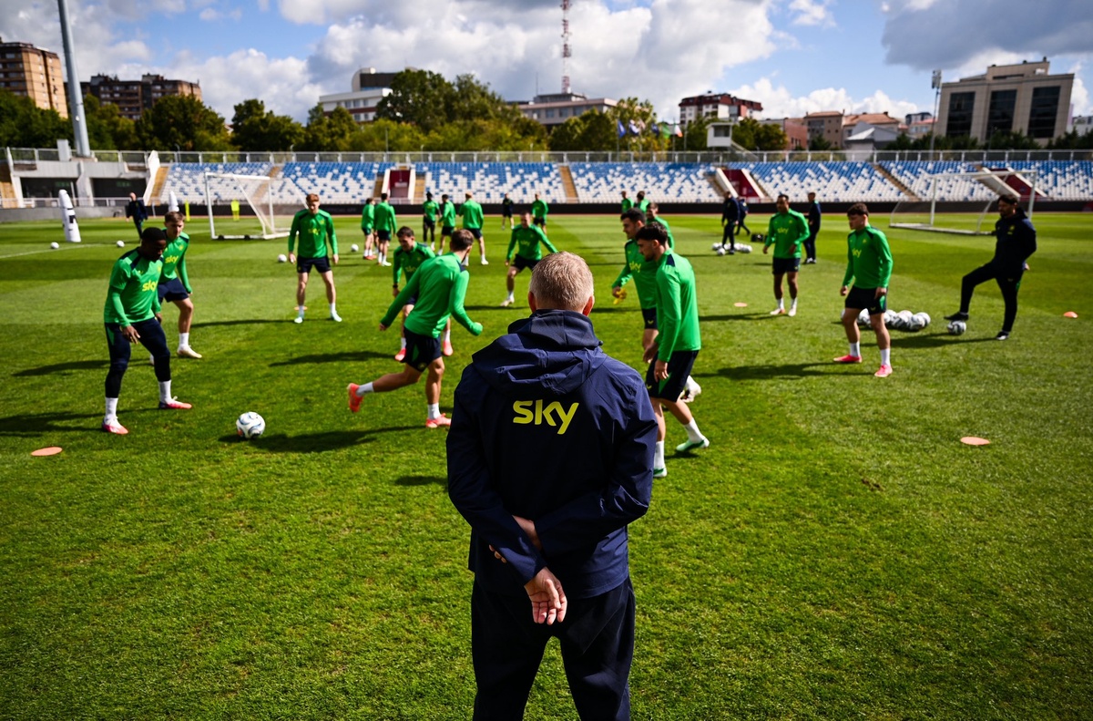Futbolista irlandés se negó a jugar contra Israel y abandonó concentración de su selección