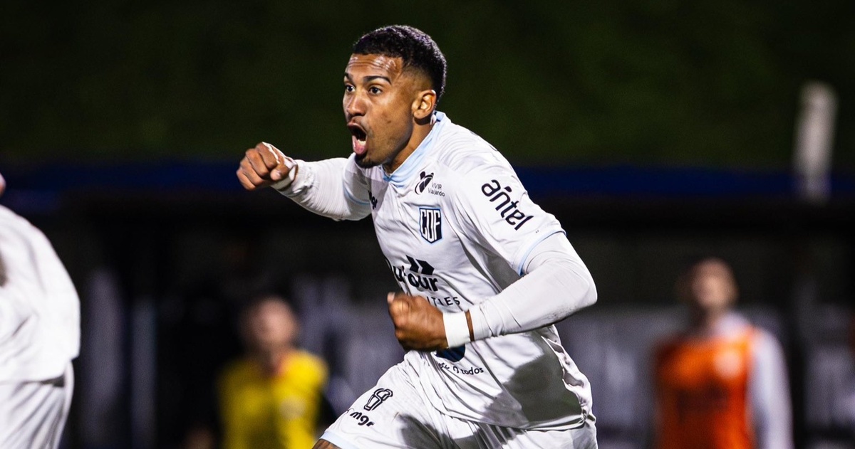 Segunda División: Oriental ganó de atrás, con dos goles en la hora, y lidera parcialmente