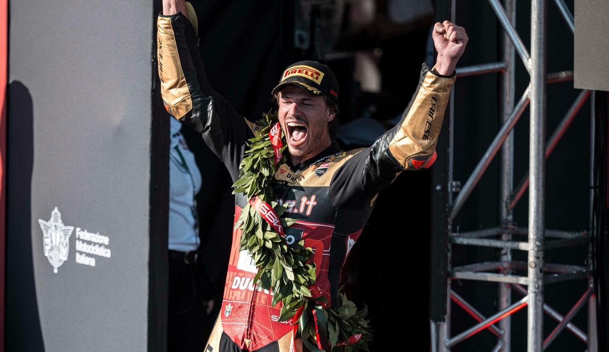 Superbike: Nicoló Bulega se consagró campeón a falta de seis carreras para el final