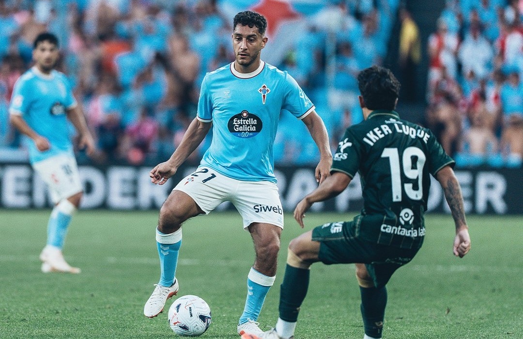 La selección uruguaya confirmó la baja de Sebastián Cáceres para visitar a India