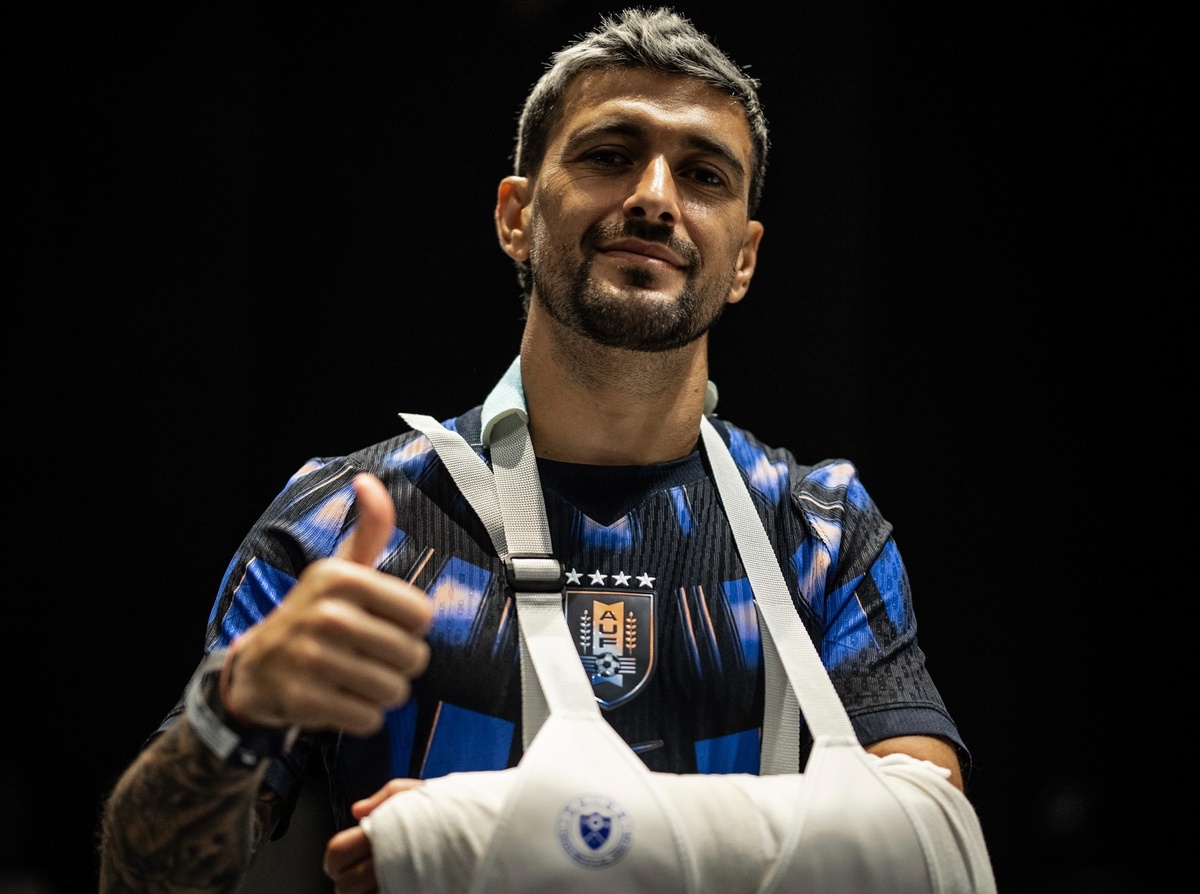 De Arrascaeta: Flamengo confirmó cuándo será cirugía tras fracturarse jugando con Uruguay
