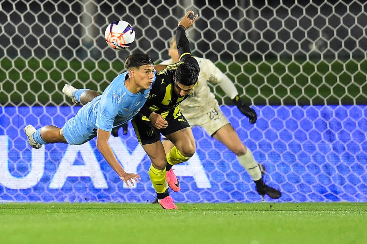 Clausura: Montevideo City Torque y Peñarol están empatando 1-1 en el Centenario