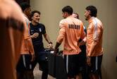 Selección: los jugadores con los que ya cuenta Forlán y por dónde ver el partido con Japón