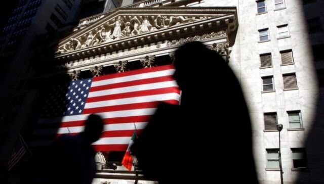 Mercados accionarios de EEUU concluyeron mes de pérdidas leves