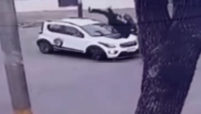 Un motociclista está grave tras chocar a alta velocidad; tenía preferencia y salió volando