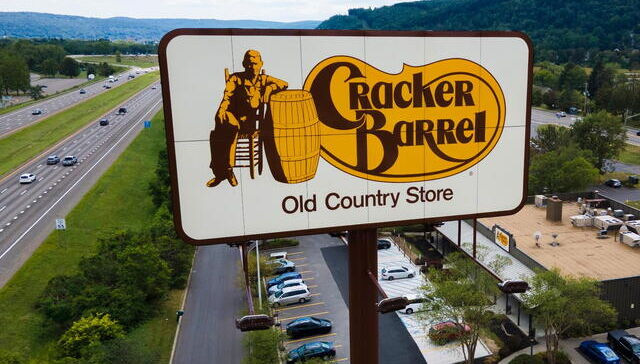 Ganancias y ventas de Cracker Barrel superaron las expectativas