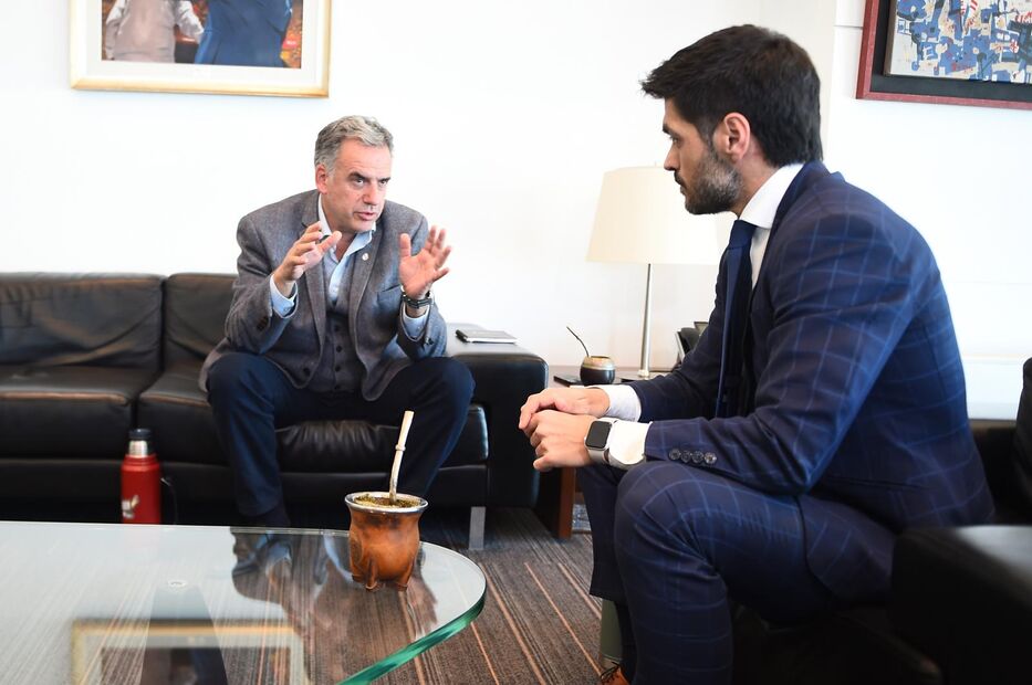 Ojeda advirtió a Orsi que “Uruguay no debe tomar partido en las elecciones de Brasil”