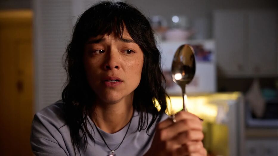 “Insaciable”: la atmósfera incómoda no alcanza y la falta de ideas se tapa con parches