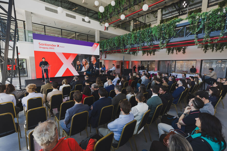 Santander X Uruguay Award abrió su décima edición para proyectos, startups y pymes