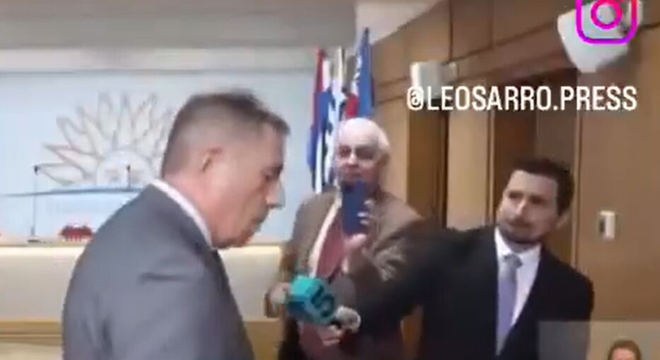 Leo Sarro valoró que TV Ciudad “se animó” a mostrar su cruce con el ministro Oddone
