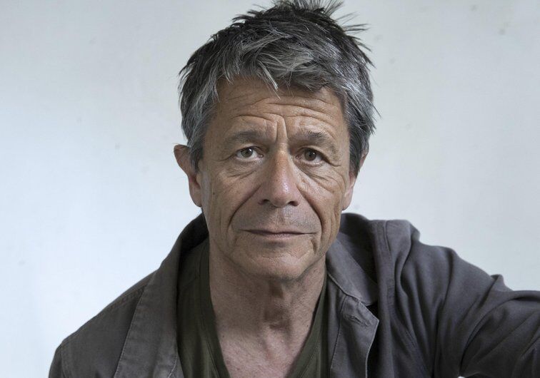 Emmanuel Carrère y el arte de hacer de uno mismo una literatura