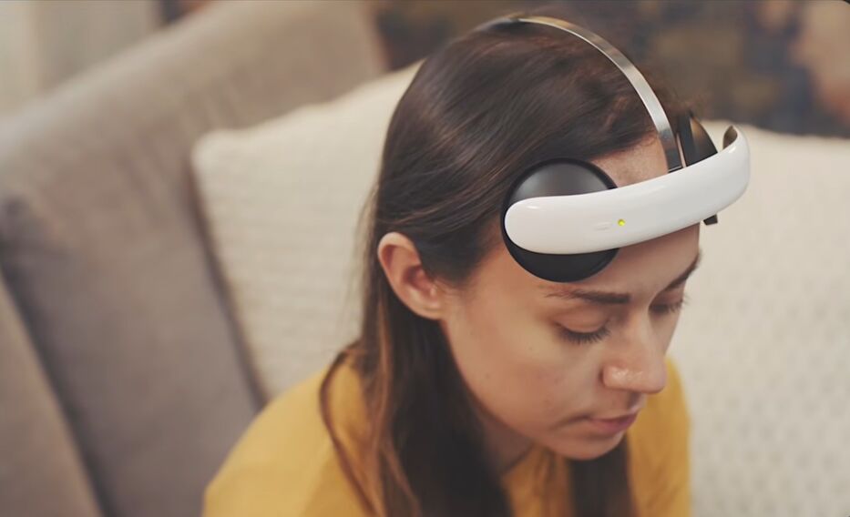¿Un casco para tratar la depresión? Cómo funciona y qué se sabe