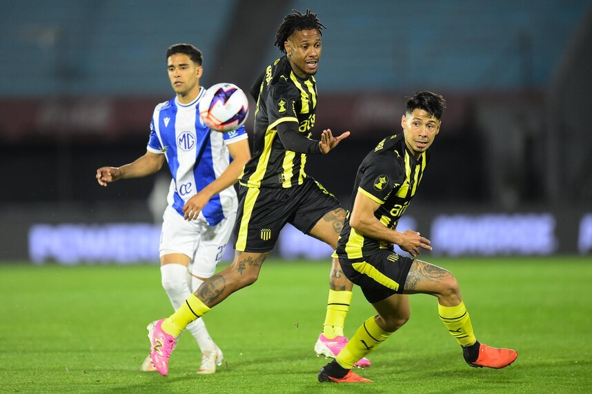 Silbidos, crisis y fantasma de perder la Anual: Peñarol empató 0-0 con Juventud y se hunde en su crisis futbolística