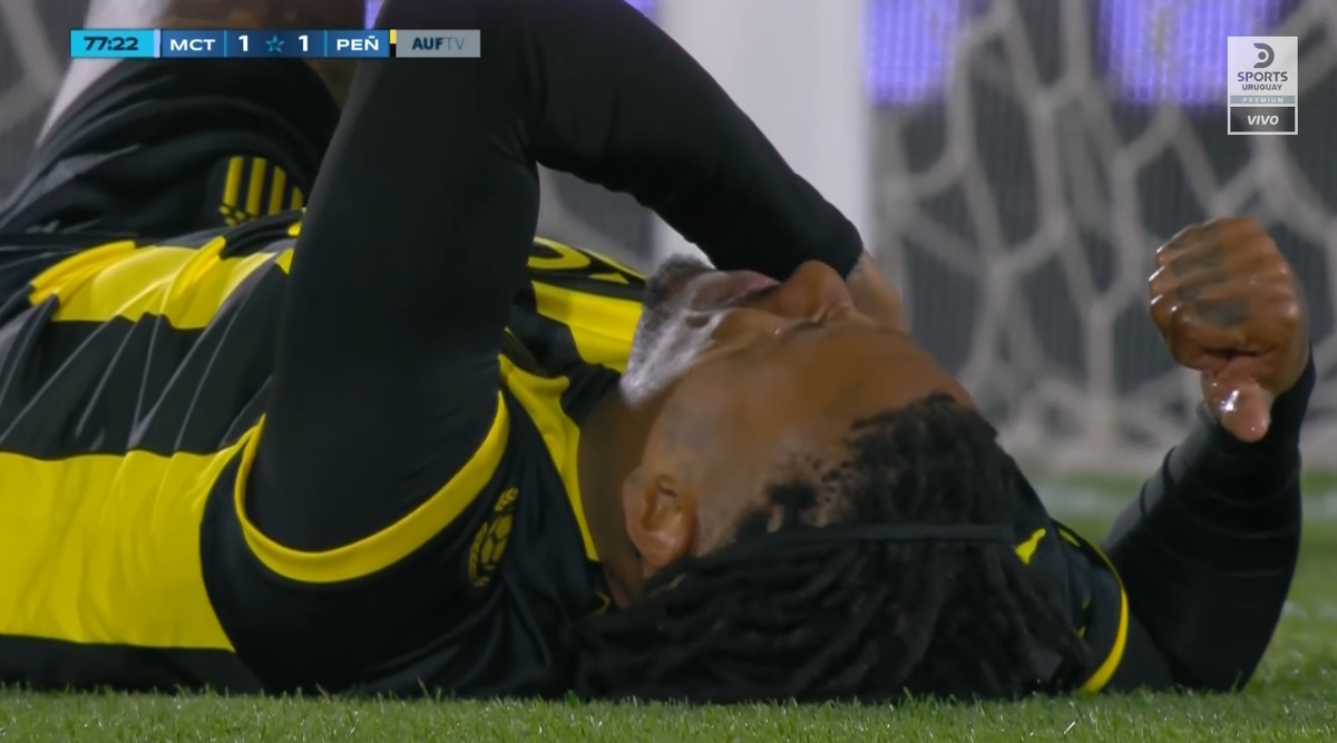 Peñarol: se confirmó la lesión de Abel Hernández, que podría perderse más de un partido