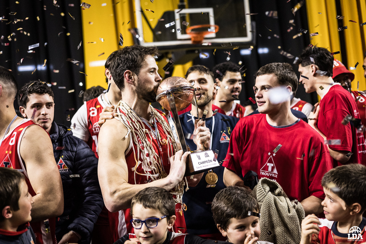 Básquet: Trouville le ganó la final de la Liga de Ascenso a Olimpia y se consagró campeón
