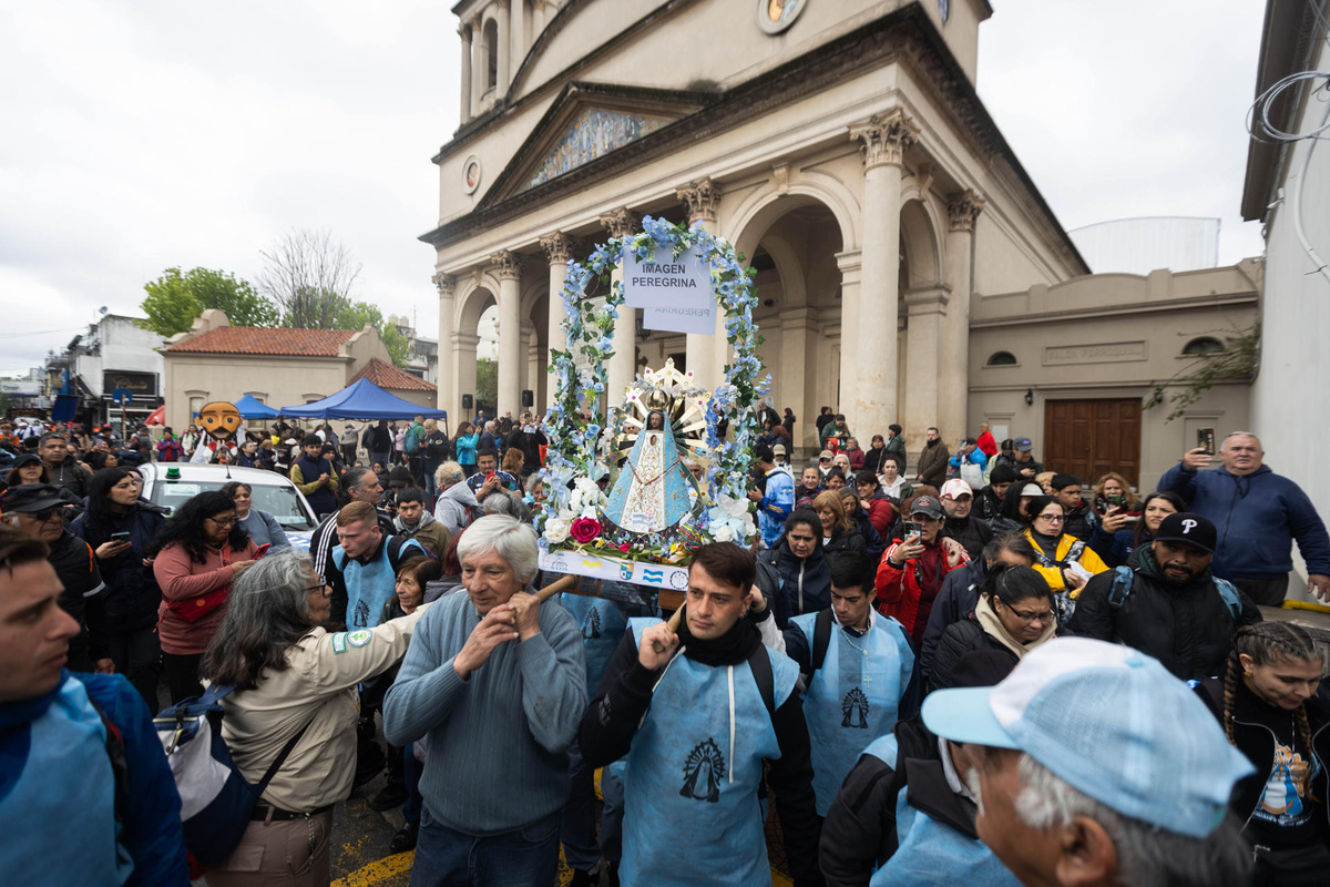 Masiva peregrinación a Luján muestra preparativos para visita de papa León XIV a Argentina
