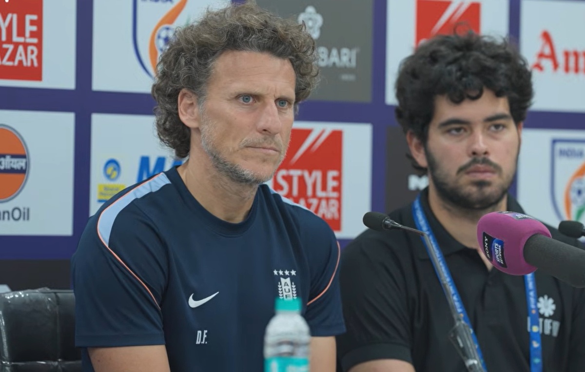 Diego Forlán y su conferencia de prensa, en perfecto inglés, antes de enfrentar a India