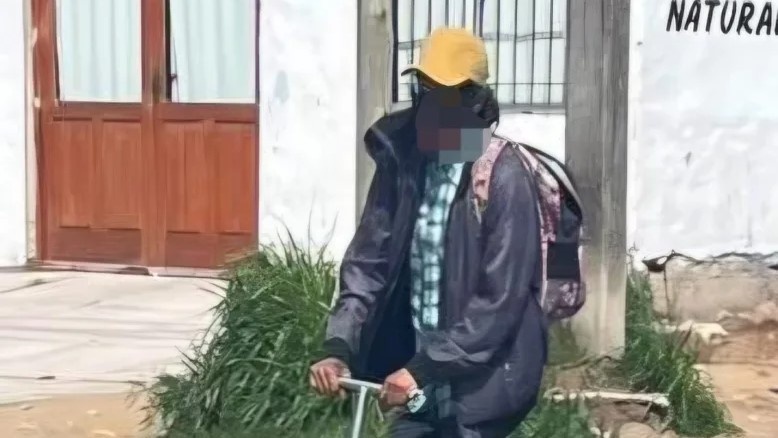 “Le dijo obscenidades”: un hombre en monopatín amenazó a una menor de edad en Maldonado