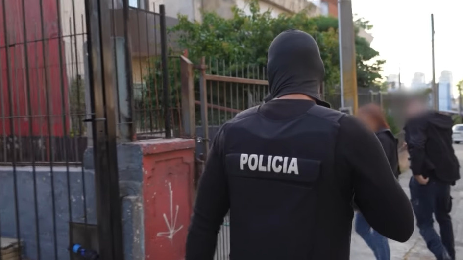 Ofrecían a menor subir fotos íntimas y uno daba la casa; todos fueron a la cárcel