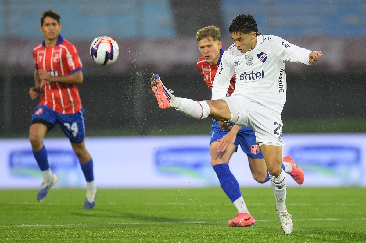 Clausura: Nacional está derrotando 1-0 a Central Español en el Estadio Centenario