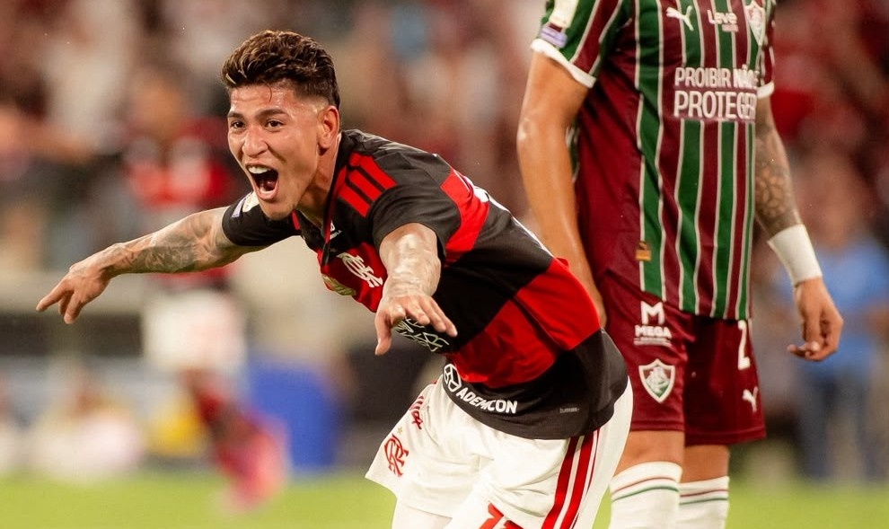 Brasil: Flamengo venció a Fluminense, Palmeiras a Corinthians e igualaron Gremio-Inter