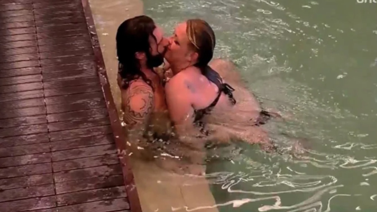 Gran Hermano Uruguay: Melanie y Catán protagonizaron un apasionado beso en la piscina