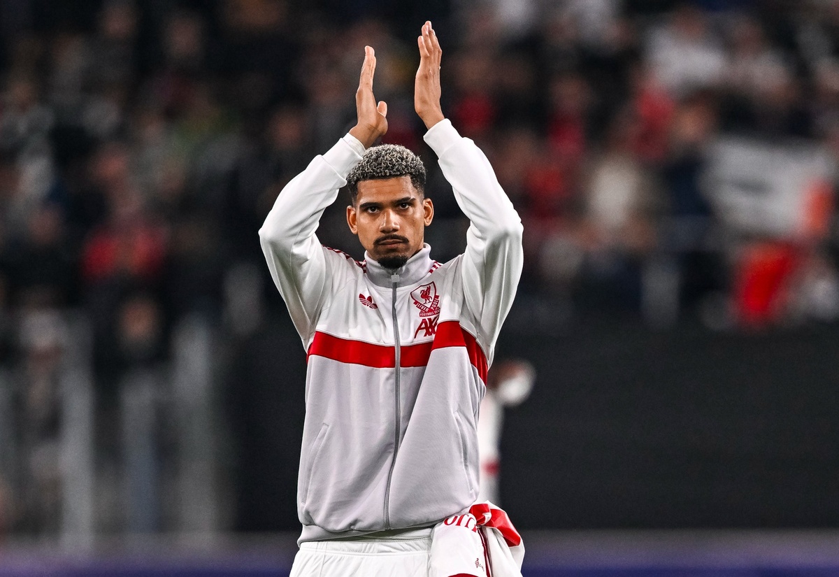 Elogios a Ronald Araujo y su labor en la Champions: “Disfruta asumiendo el rol de líder”
