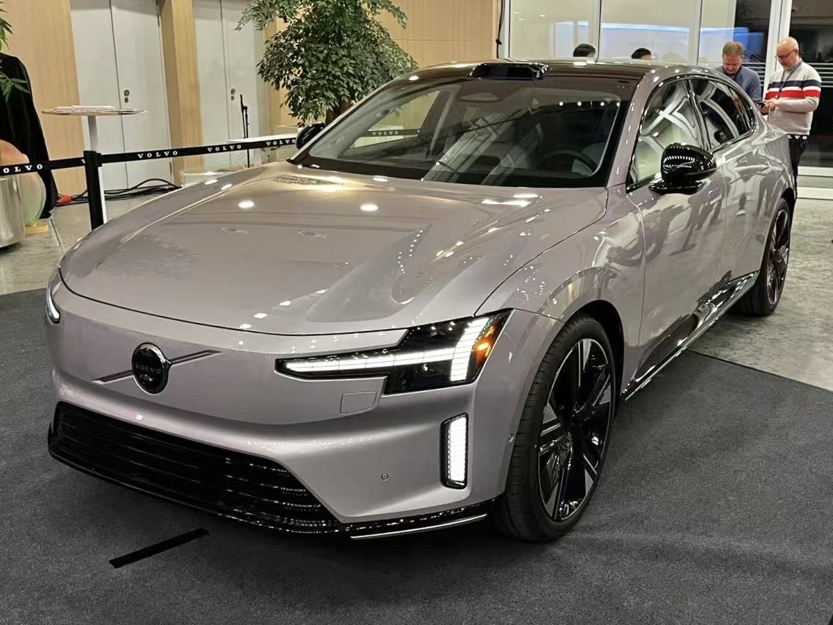 Con IA de Nvidia, Volvo prevé incorporar conducción autónoma punto a punto en sus autos