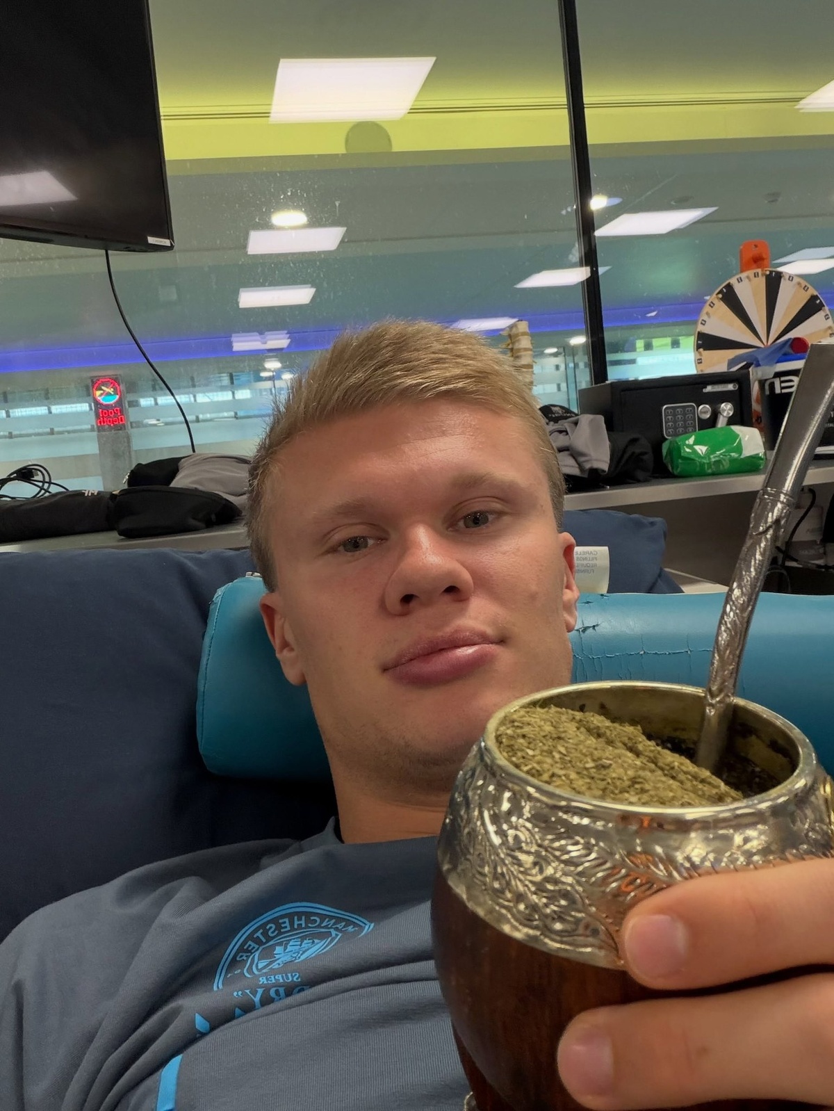 Haaland sorprendió con una foto tomando mate y agradeció a tres futbolistas argentinos