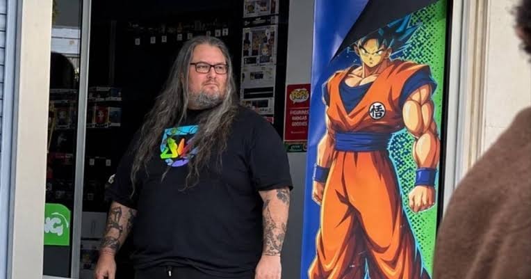 “Perdí el control”: habló el “Goku de Niza” que defendió su tienda de protestas en Francia