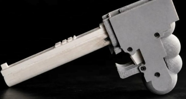 Activista creó la primera pistola diseñada por inteligencia artificial
