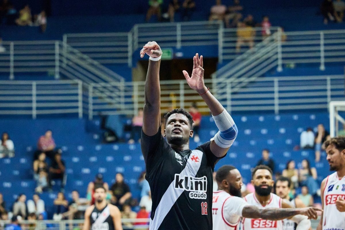 Básquet: pívot brasileño de extensa trayectoria reforzará a Bohemios para la DTA