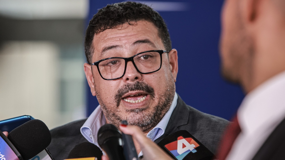 “No aporta andar a los gritos”: Sánchez defendió a Negro ante críticas por homicidios