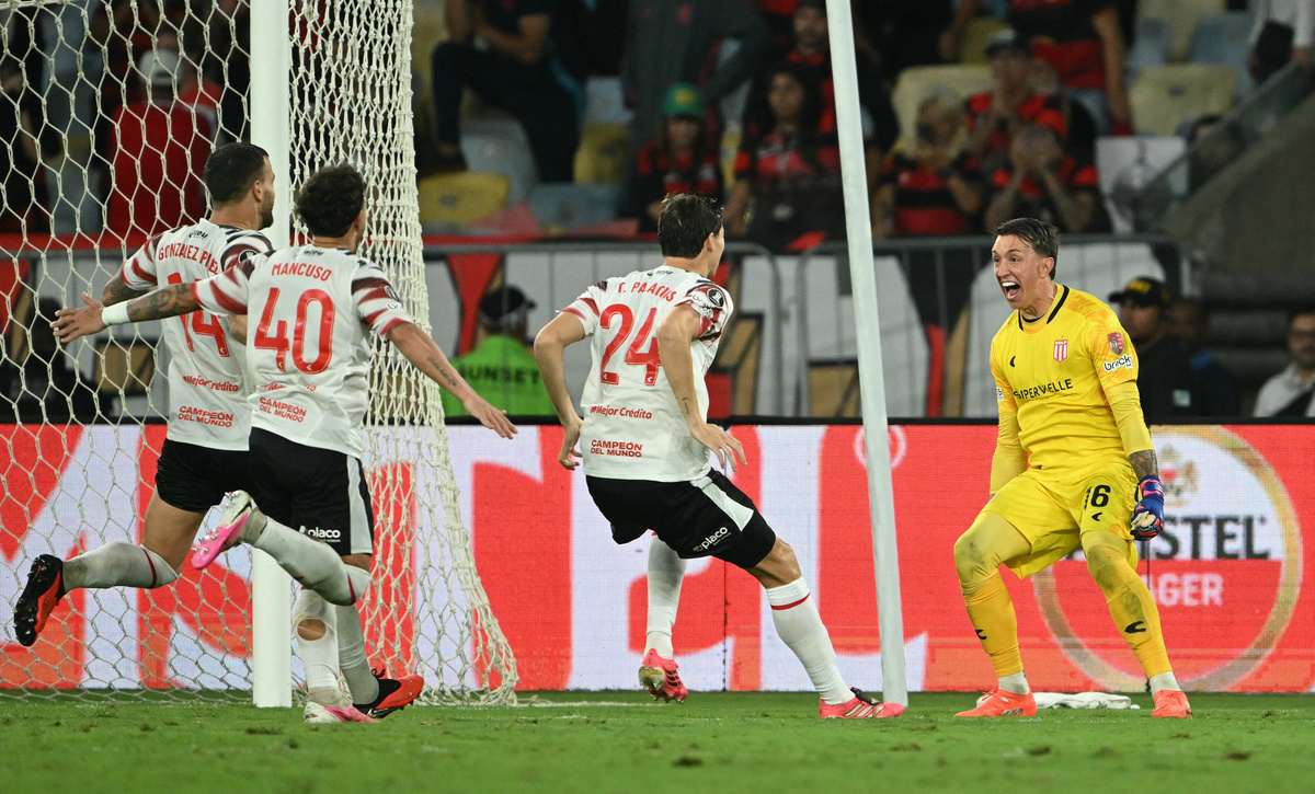 El “Muslera, Muslera” de hinchas de Estudiantes y “¿cómo se va a retirar?” de un compañero