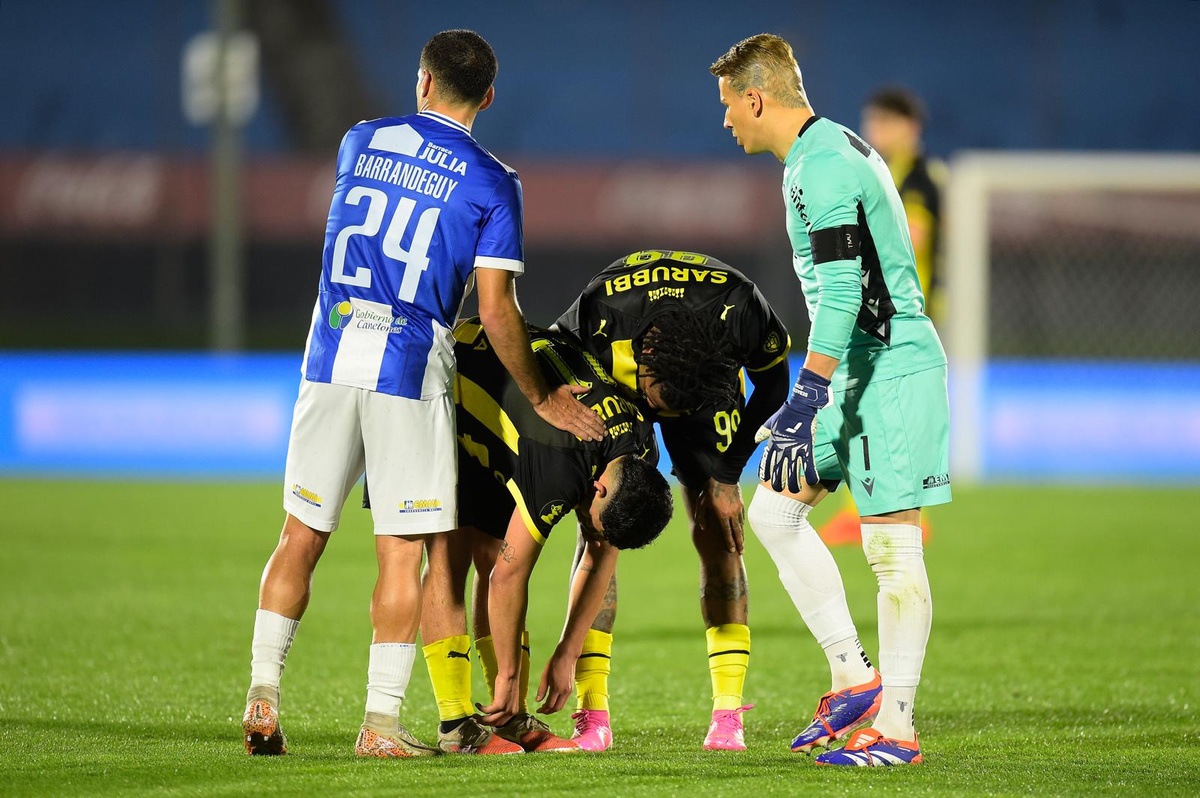 Clausura: Peñarol no levanta, empató 0-0 con Juventud y suenan fuerte las alarmas