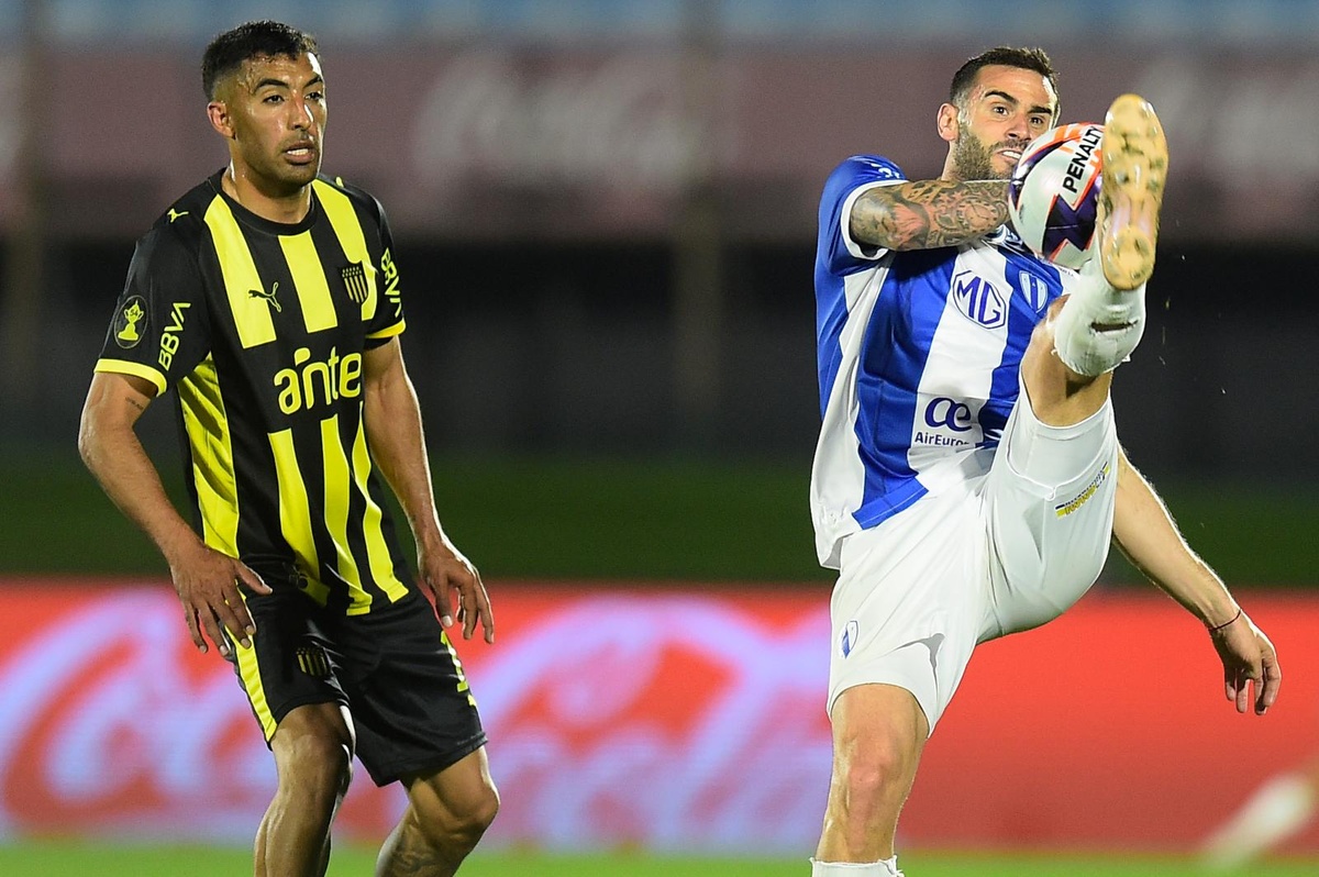Hinchas de Peñarol se hicieron sentir: los apuntados, el crédito que se fue y los silbidos