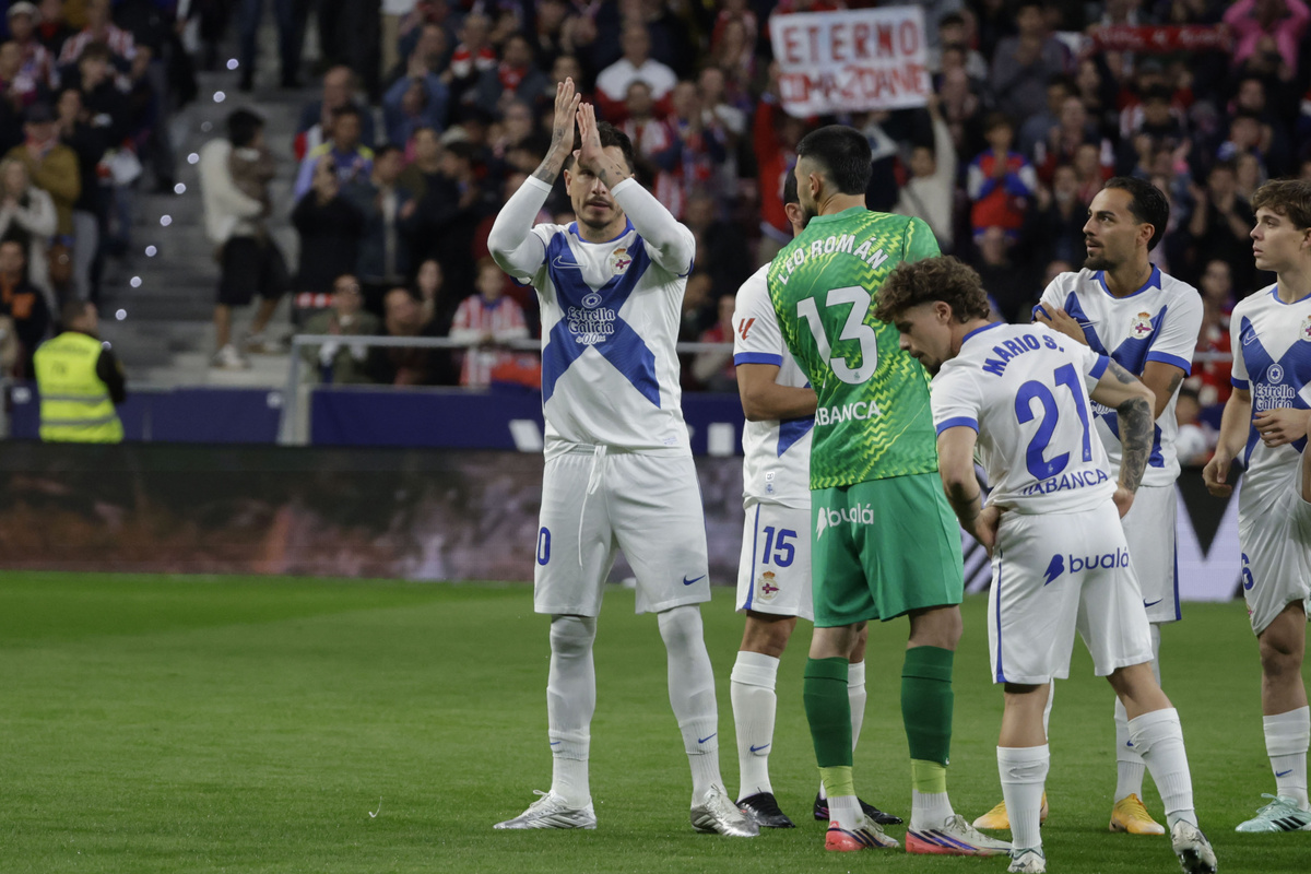Atlético de Madrid rendido a José María Giménez: ovación, coro y enorme pancarta
