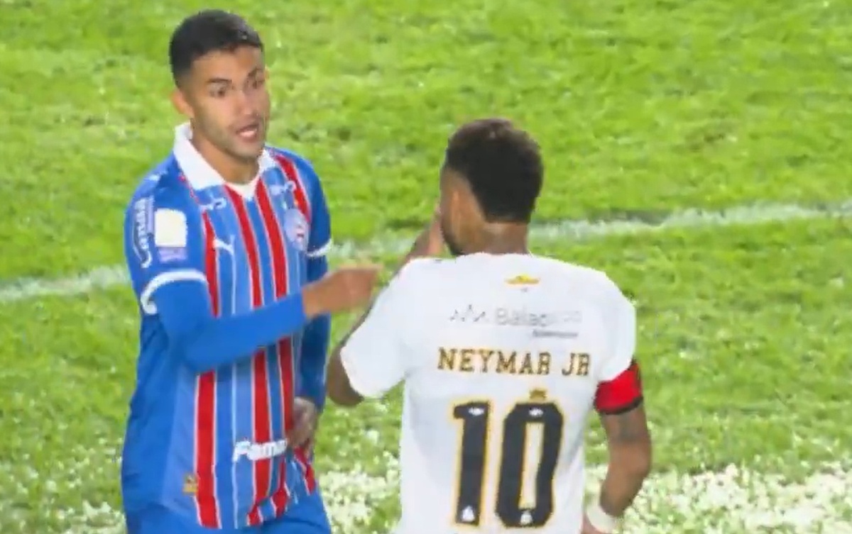 Neymar fue expulsado por taparse la boca. Antes discutió con Rogerio Ceni y lo empujó