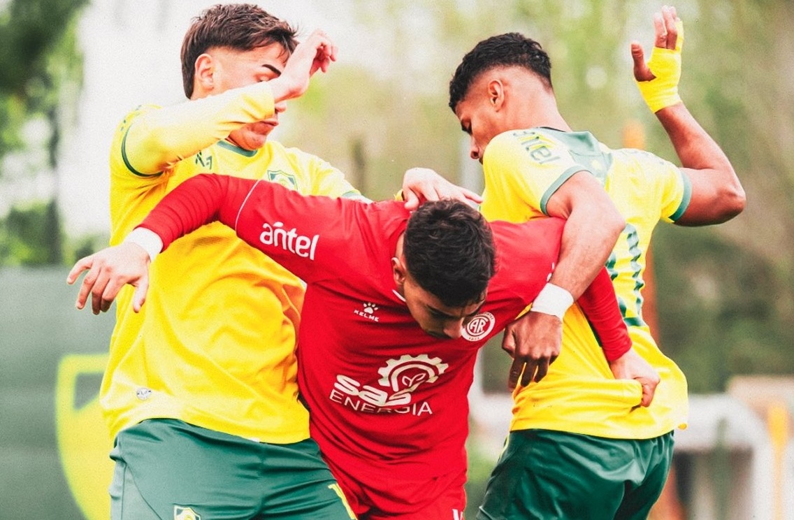 Segunda División: Rentistas rescató un 2-2 en su visita a Cerrito luego de estar 2-0 abajo
